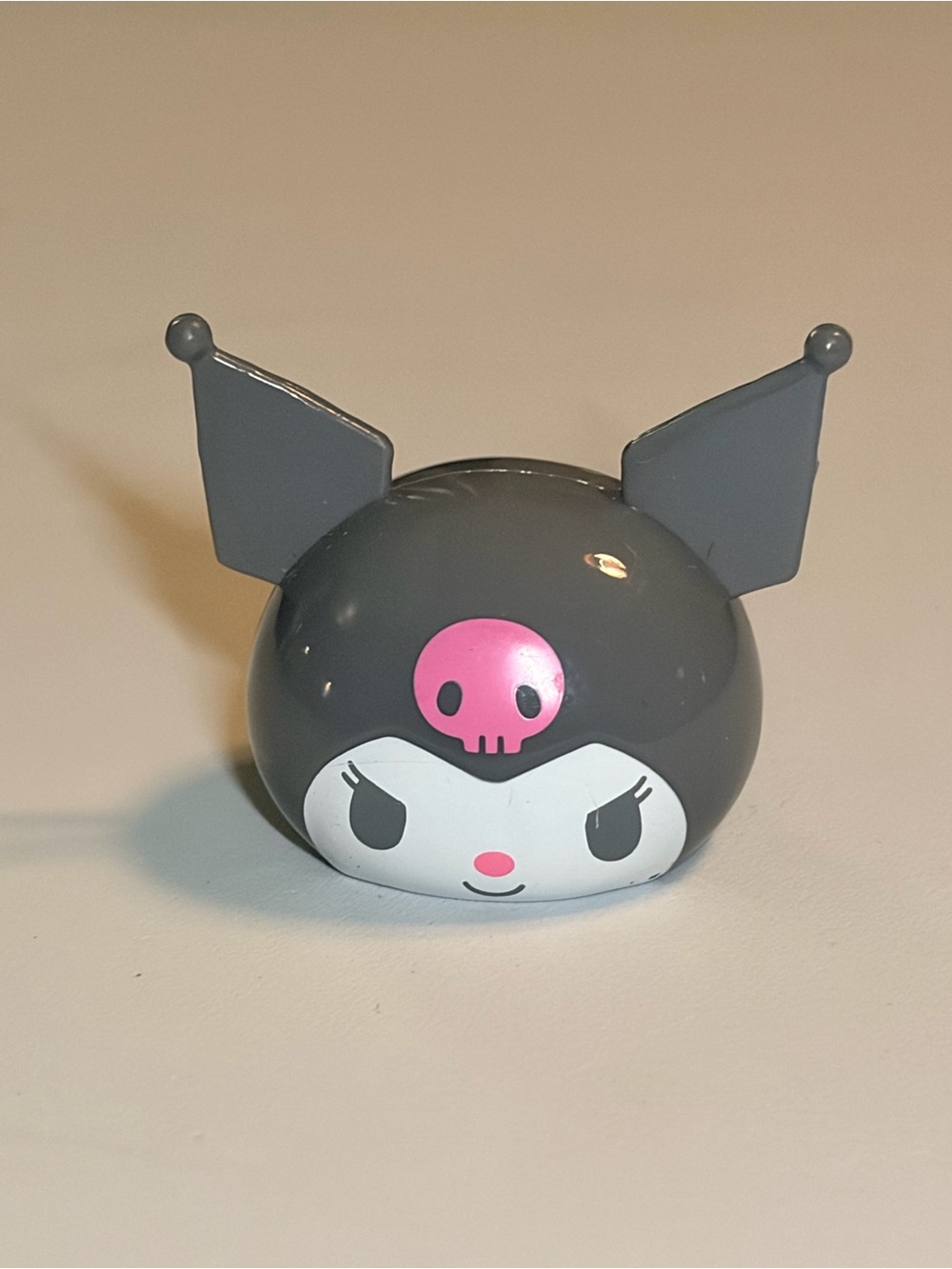 Sanrio Kuromi bottle cap Mini Figure